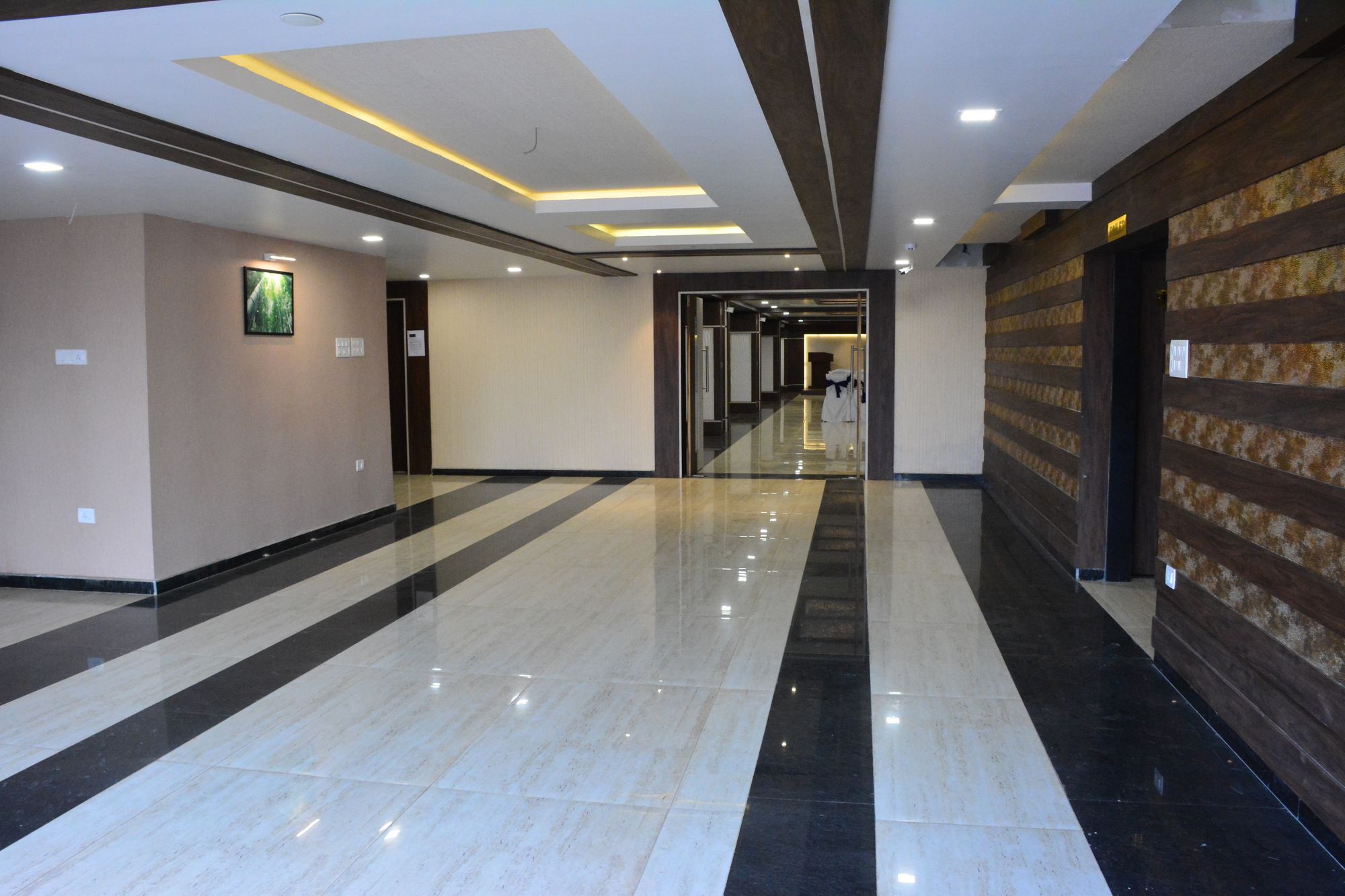The Suncity Бхубанешвара Экстерьер фото